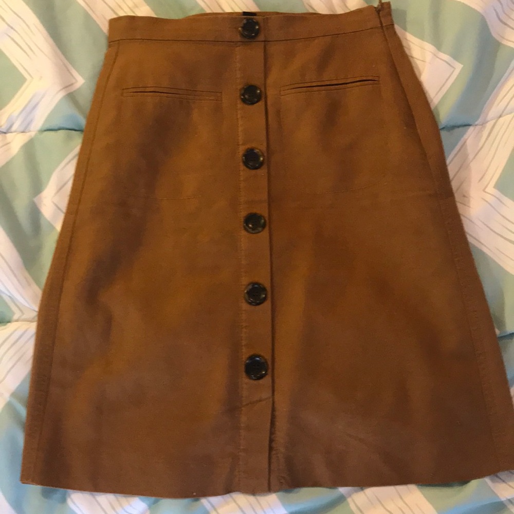 Ann Taylor A-line button skirt with pockets
